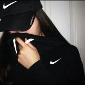 Meet your Posher, Annette